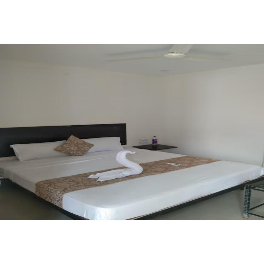 Hotel Meridian Grand Shamshabad Εξωτερικό φωτογραφία